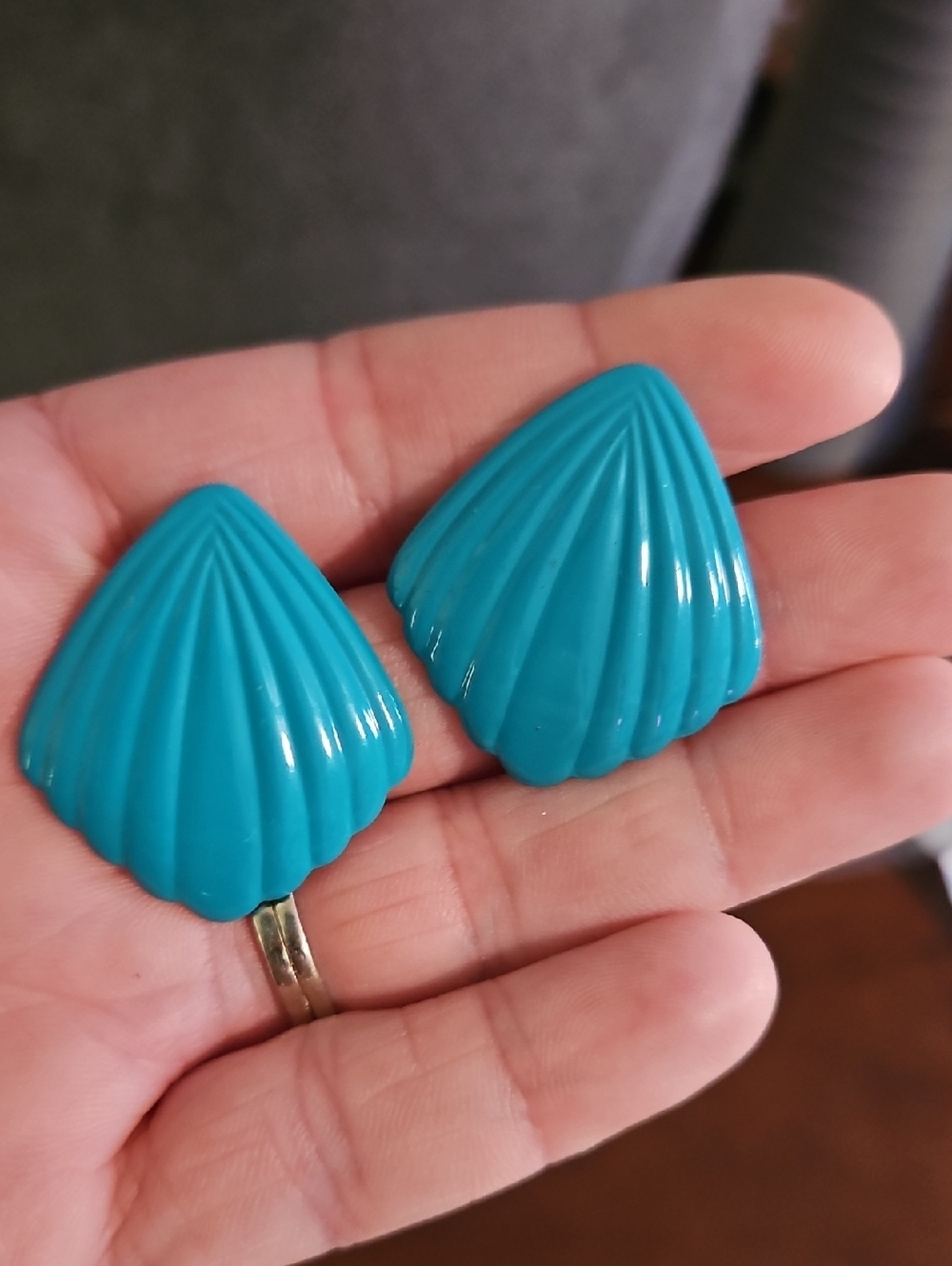 Teal Fan Shell Metal Earrings
